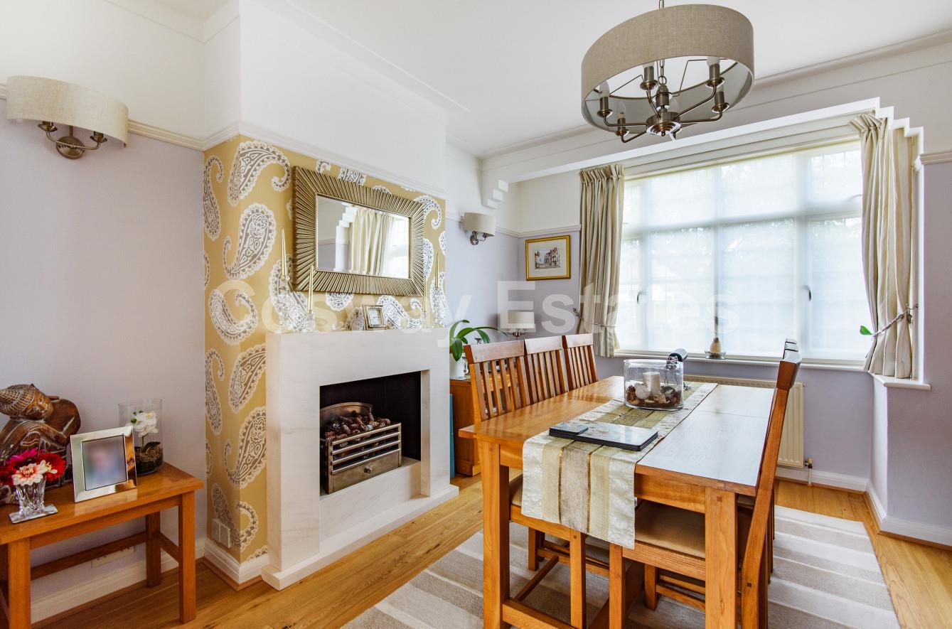 Aberdare Gardens, Mill Hill